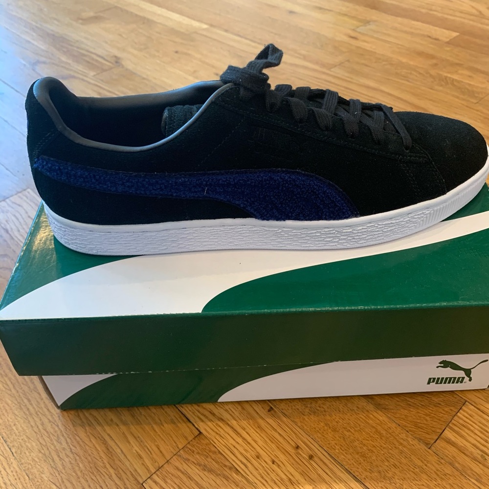 NEW PUMA Suede Sneakers
